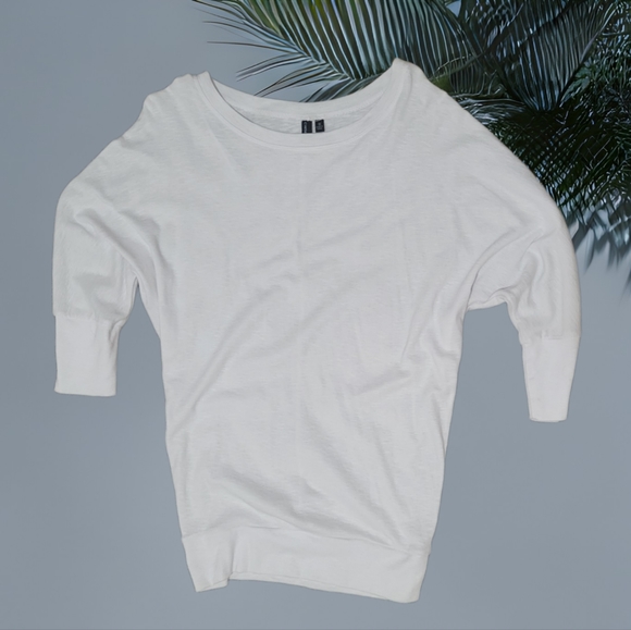 Women's Cynthia Rowley Designer Sweater - Picture 4 of 4